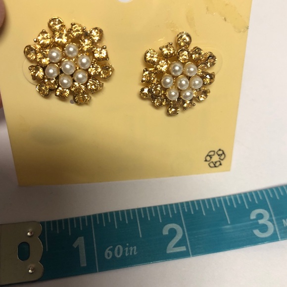 Stud earrings Rhinestones with pearl cluster - Picture 3 of 7